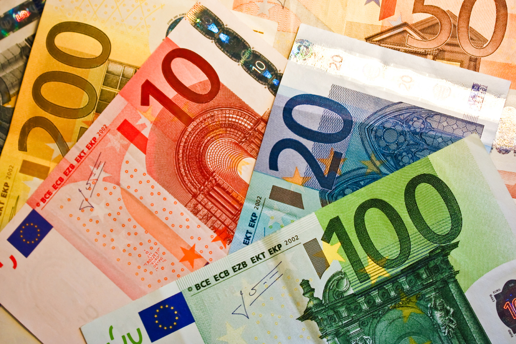 Schnellkredite – mit der richtigen Vorgehensweise Zinsen sparen